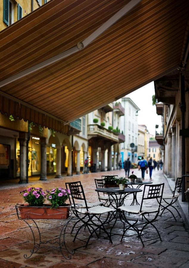 Feeling At Home - Varese Apartment Екстер'єр фото