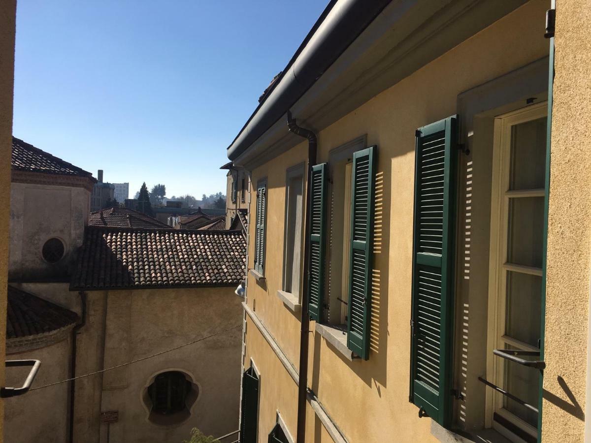 Feeling At Home - Varese Apartment Екстер'єр фото