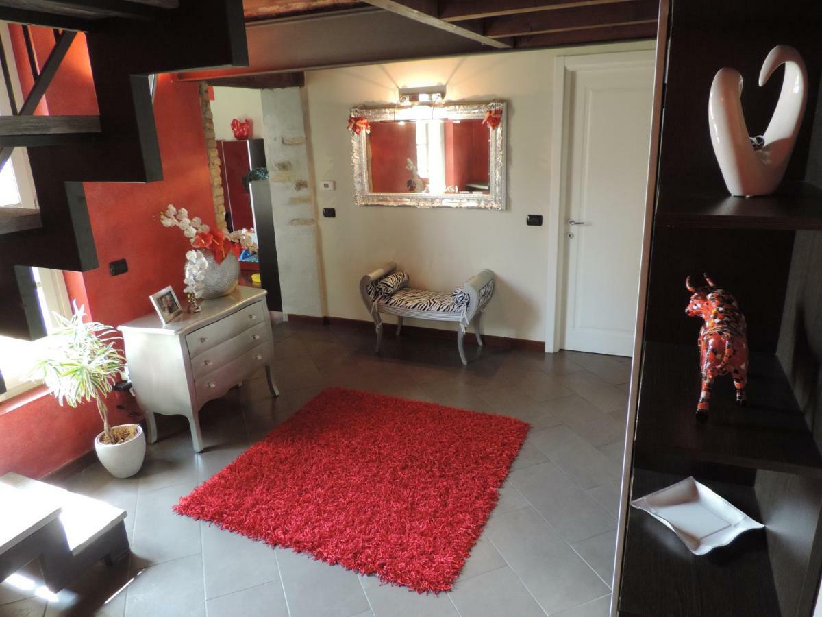 Feeling At Home - Varese Apartment Екстер'єр фото