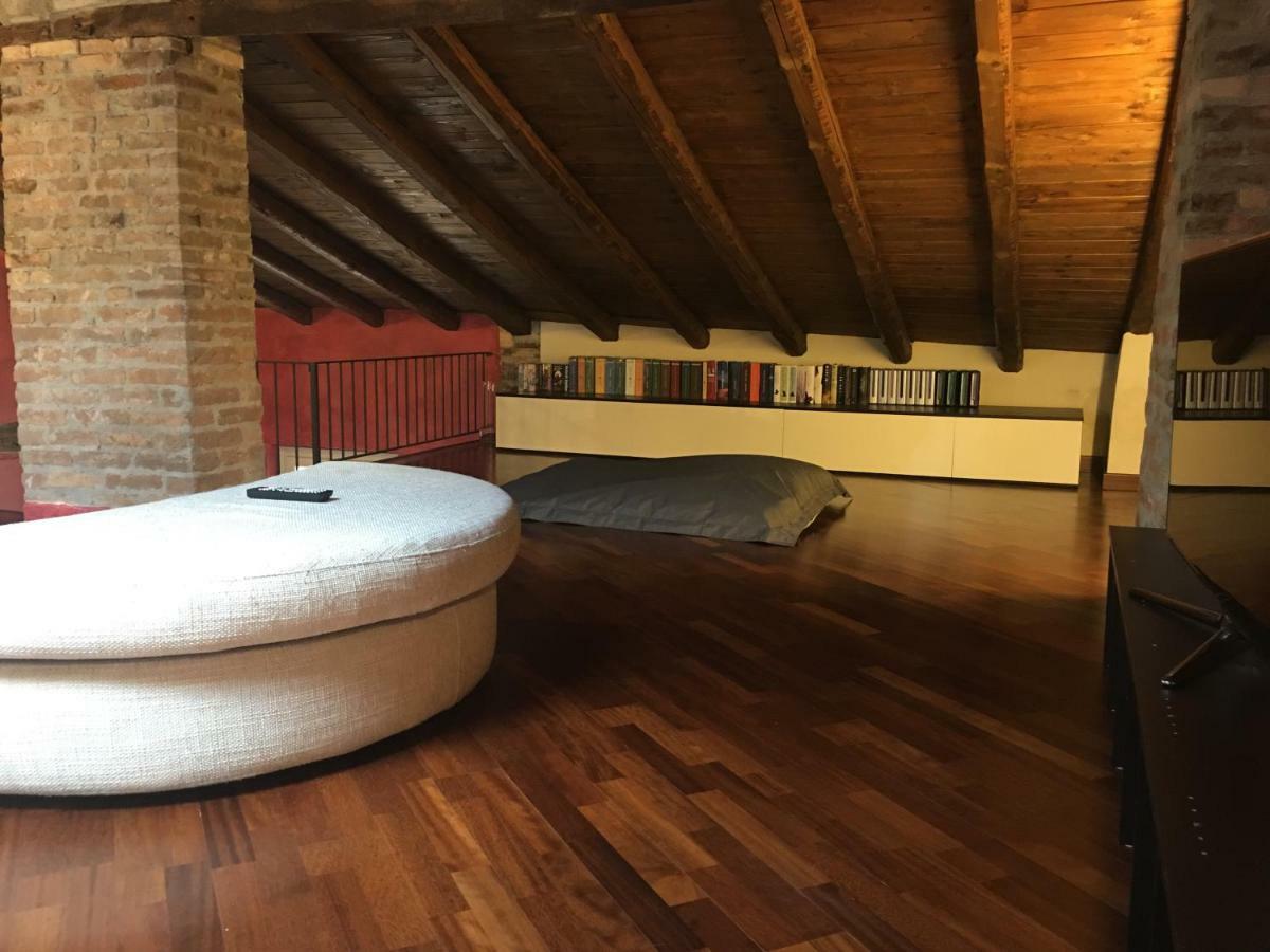Feeling At Home - Varese Apartment Екстер'єр фото