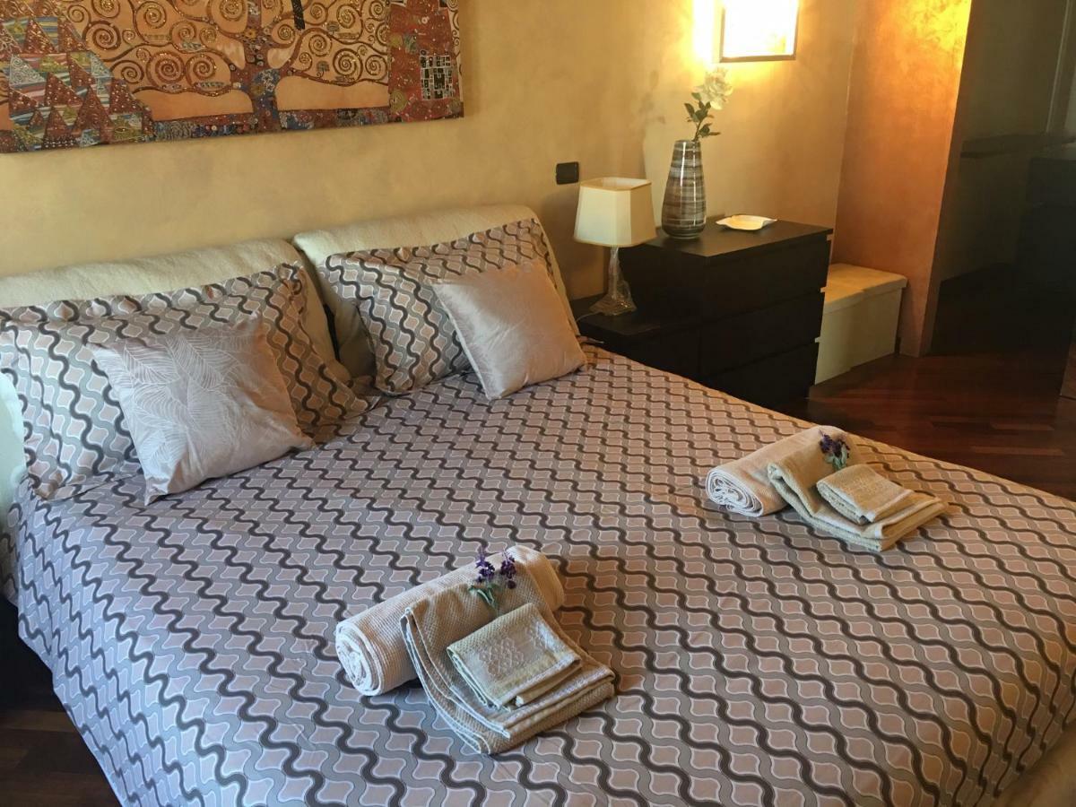 Feeling At Home - Varese Apartment Екстер'єр фото