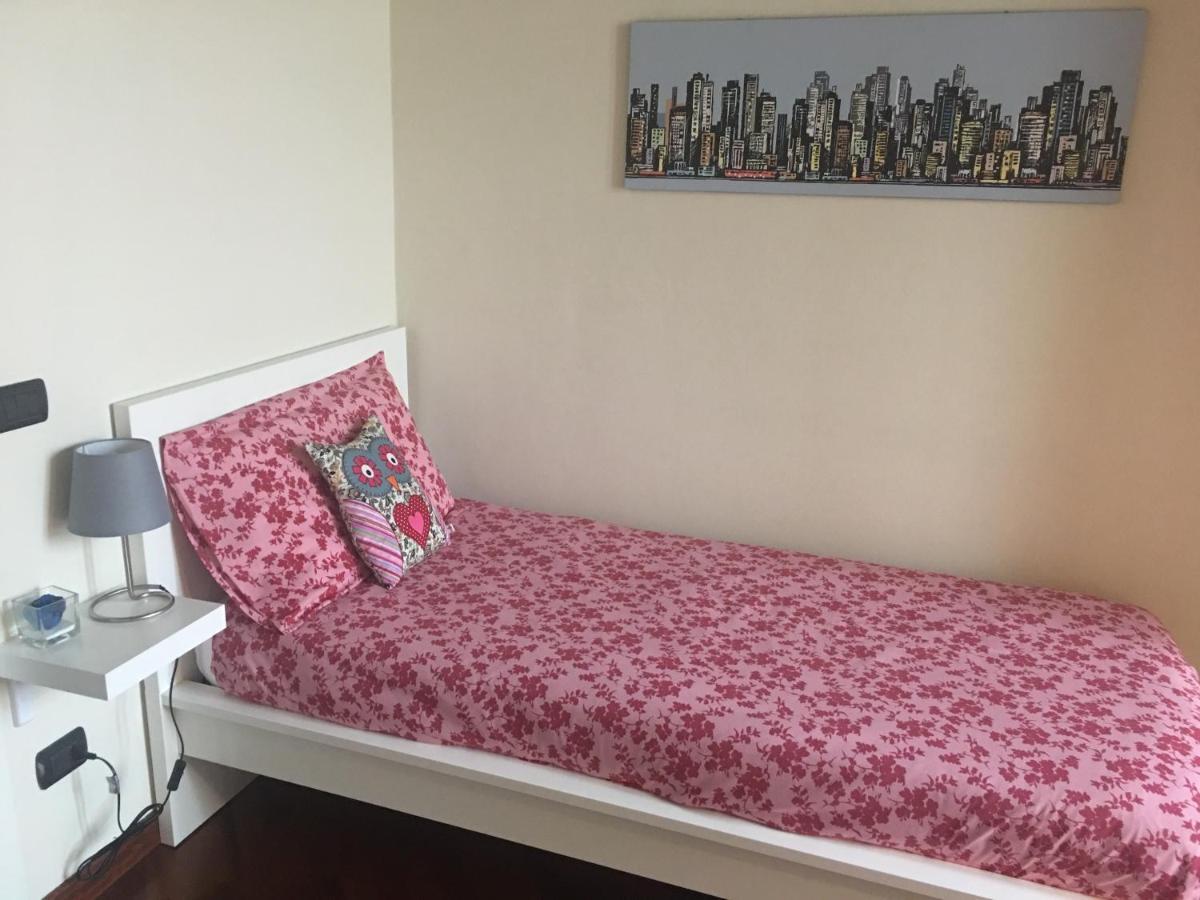 Feeling At Home - Varese Apartment Екстер'єр фото